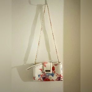Bebe Melissa Floral Crossbody READ DESCRIPTION